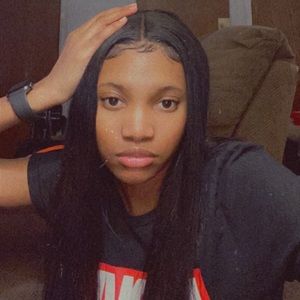 Meet your Posher, Kanija